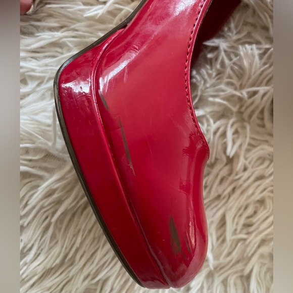 Red Patent pumps by Delicious size 8 - Picture 5 of 7
